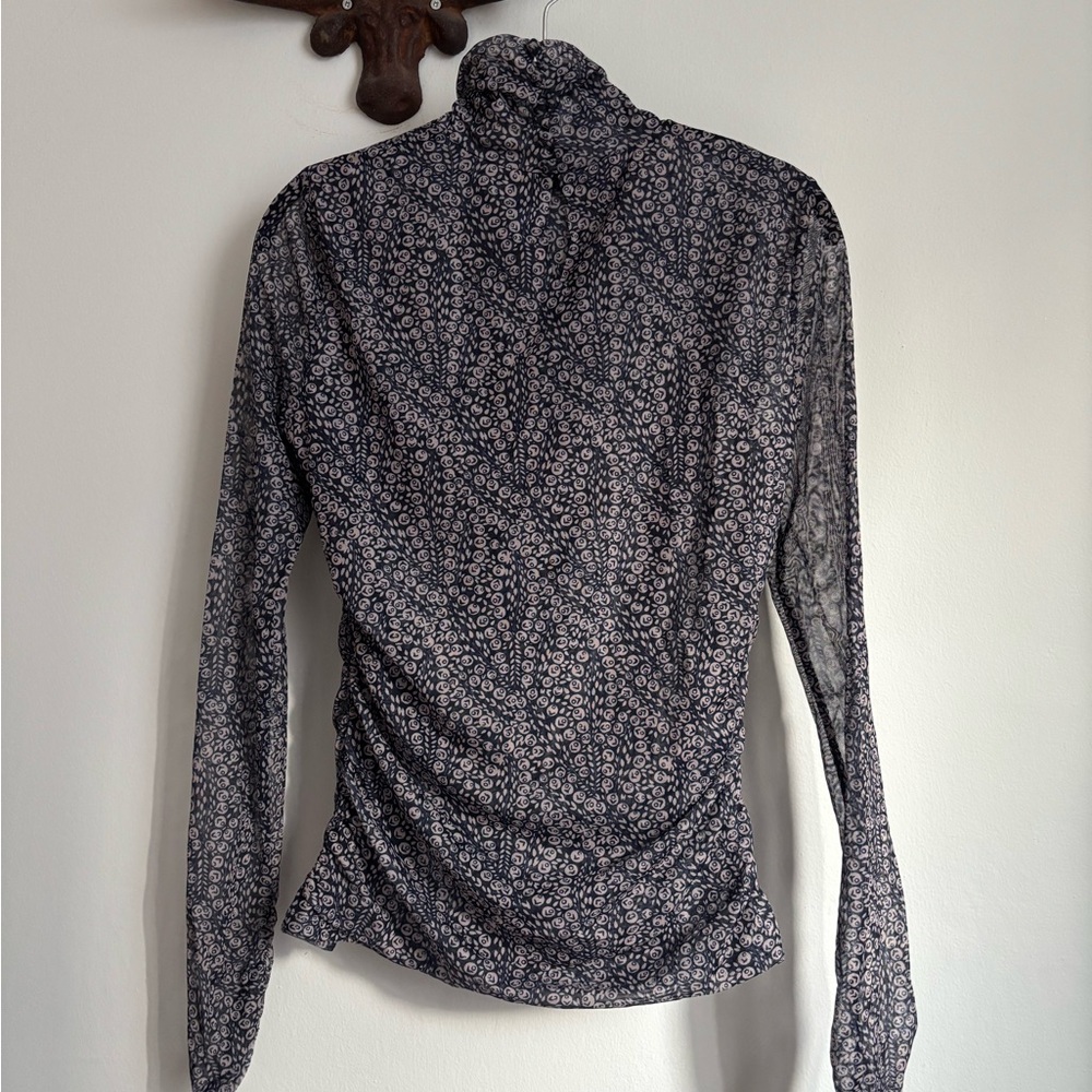 Print mesh turtleneck
